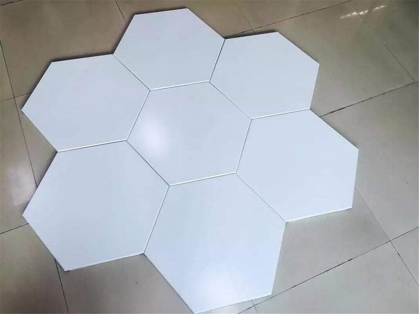六邊形鋁單板（鋁天花）圖片